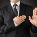 Laranggan Bersumpah Dengan Selain Nama Allah dan Kaffaratnya
